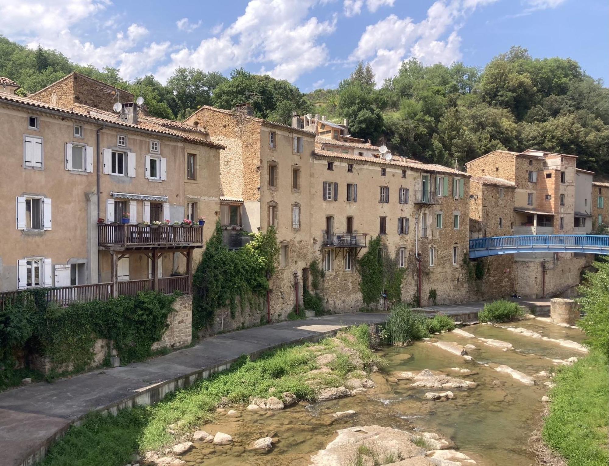 Les Deux Chevaux Chambres D'Hotes Rouvenac Exterior foto